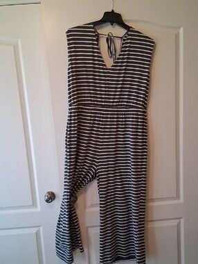 Striped Sleeveless Jumpsuit - Black & White